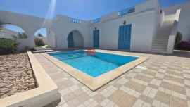 PETITE VILLA AVEC PISCINE À MIDOUN DJERBA ZU Brévainville
