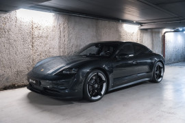 Porsche Taycan Paris 16ème