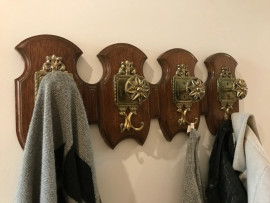 Porte-manteau mural vintage bois et laiton Nice