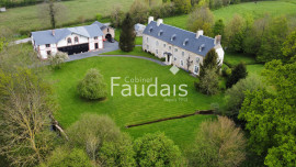 Propriété d'environ 426 m2 sur 5,2 hectares avec dépendance st lo