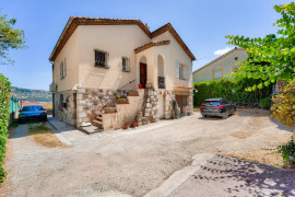 Rare à Cimiez : maison 170 m² sur 749 m² de terrain avec vue mer et extension possible Nice