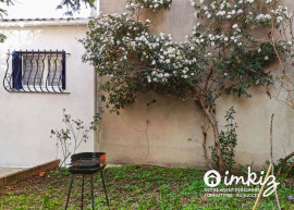 Rare centre Courbevoie : Maisonnette avec jardins Courbevoie