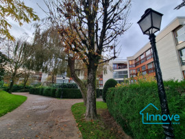 SOUS COMPROMIS -Grand 2/3 pièces avec loggia au calme Le Chesnay-Rocquencourt