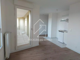 St Cyr studio de 29,16 m2 avec balcon et parking Saint-Cyr-l'École