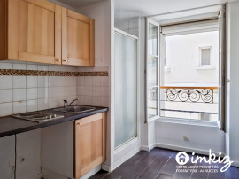 Studio 9m2 - au pied du Sacré Cœur - DPE B Paris 18ème