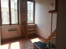 STUDIO A 300 M de BELLECOUR Lyon 5ème