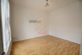 Studio de 20.82m² avec cave à rénover Saint-Maur-des-Fossés