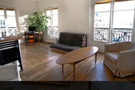 Studio Double Expo S-E Dernier Etg. avec Ascenseur Paris 20ème