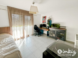 studio meublé 23 m², terrasse de 9 m² et box Marseille 5ème