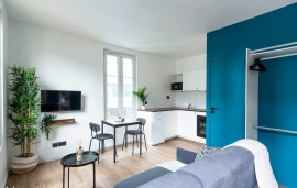 Studio meublé rénové avec terrasse Bail mobilité Nice