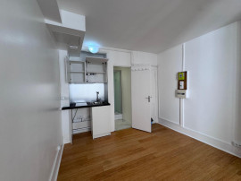 studio refait neuf Paris 18ème