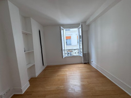 studio refait neuf Paris 18ème