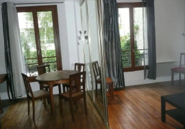 Superbe 2/3 pièces meublé 45m² au calme sur jardin Paris 17ème