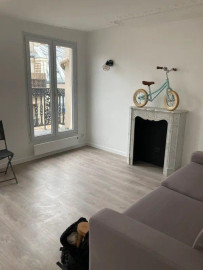 Superbe 2P meublé 35m² refait à neuf Trinité Paris 9ème