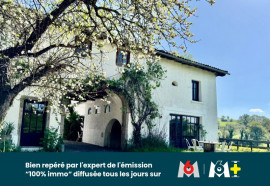 Superbe corps de ferme rénové de 352 m² sur  1393 m² de terrain Panissières