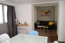 T1bis avec coin nuit isolé rénové calme sur cours Paris 7ème