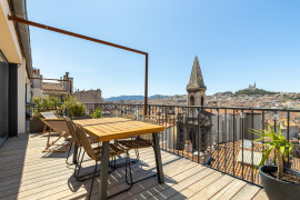 T2 - 27M² Marseille 1er