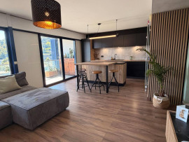 T2 MEUBLÉ PREMIUM – CONFLUENCE – TERRASSE 13,59 m² Lyon 2ème