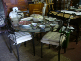 Table verre et fer forgé et 4 chaises, promotion Sartrouville