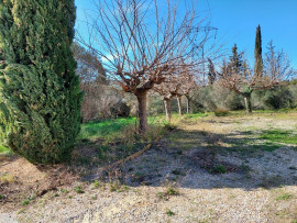 Teerain + Maison à EYGUIERES Eyguières