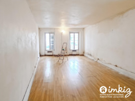 Très grand studio avec mezzanine idéalement situé Asnières-sur-Seine
