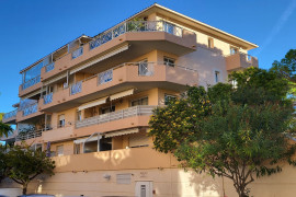 Vallauris au calme et proche des commodités. Vallauris