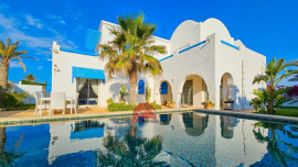 VILLA AVEC PISCINE À HOUMT SOUK DJERBA Artins
