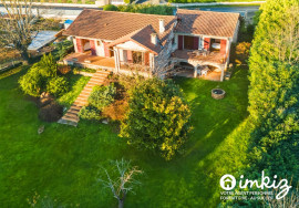 Villa d’architecte Liergues – 7 pièces – 190 m² Porte des Pierres Dorées