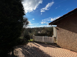 Villa  environnement  calme ,  toutes commodités Saint-Genis-les-Ollières