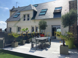 Villa exceptionnelle sur le toit d'un immeuble de standing. Saint-Quentin