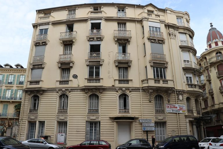 Vente
                                                 .