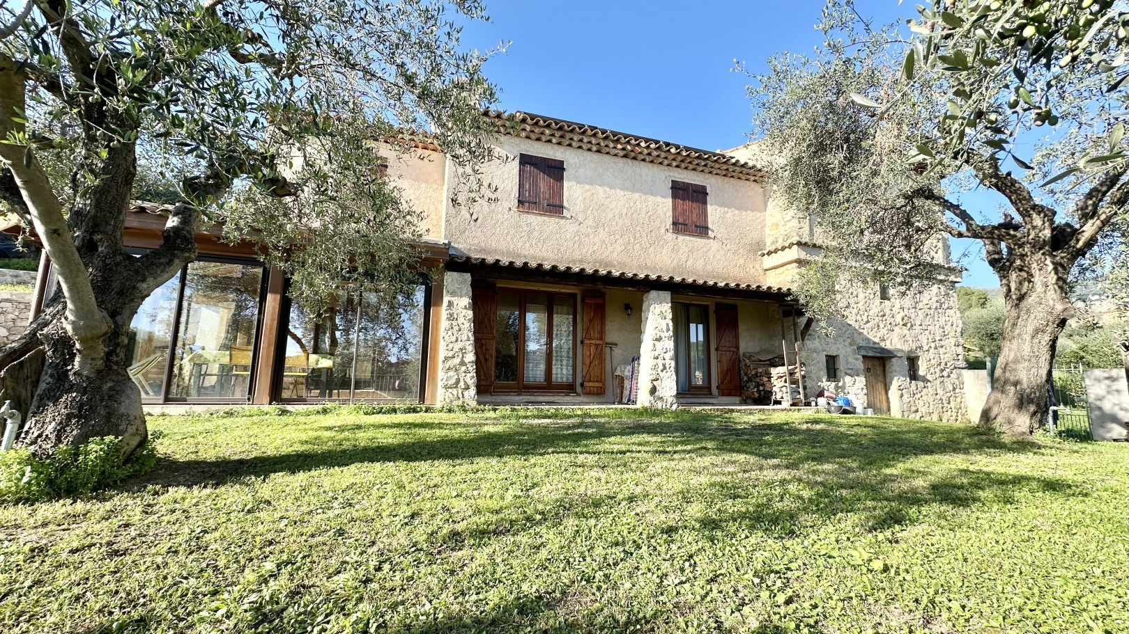 
                                                Vente
                                                 .