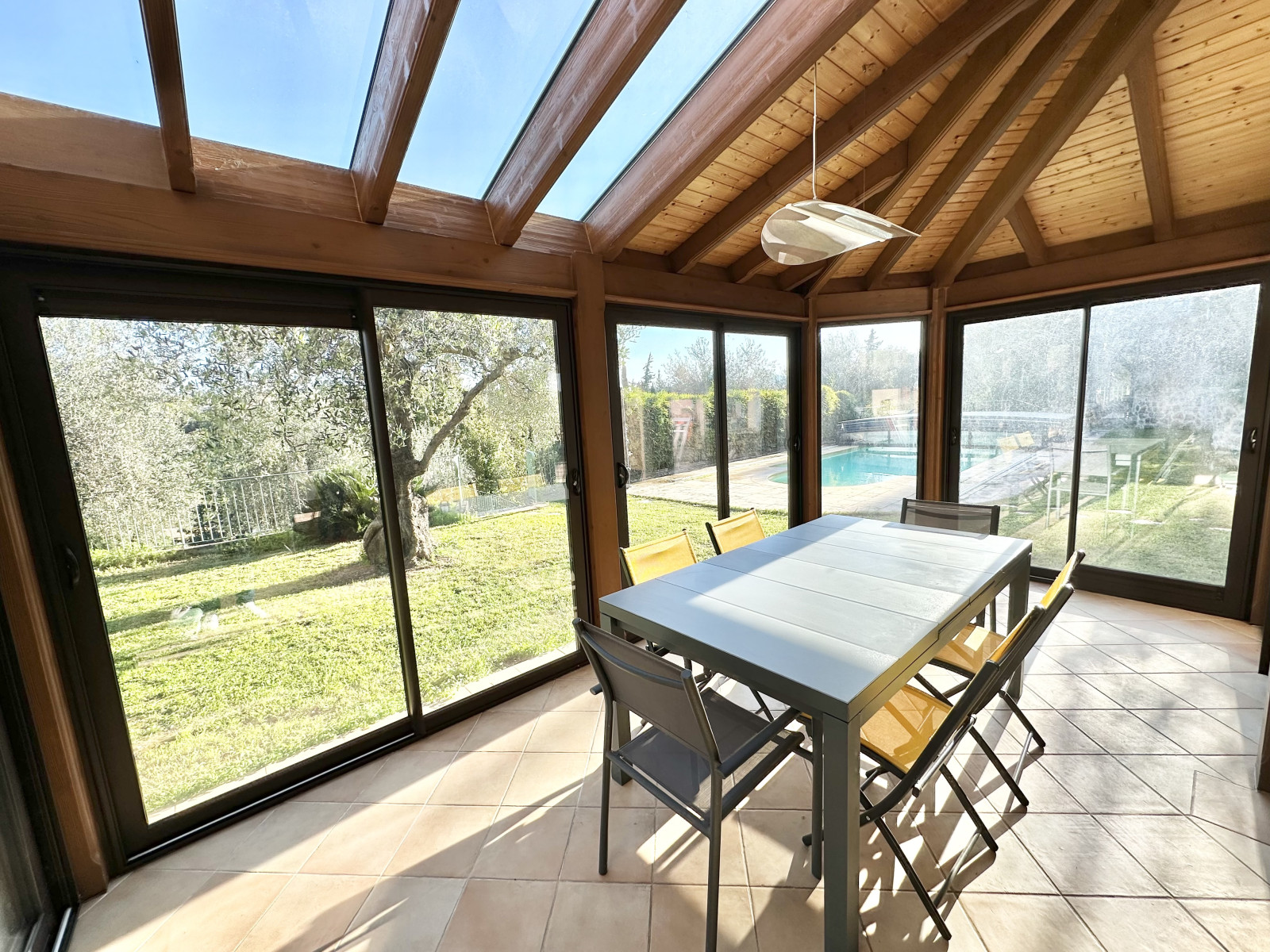 
                                                Vente
                                                 .