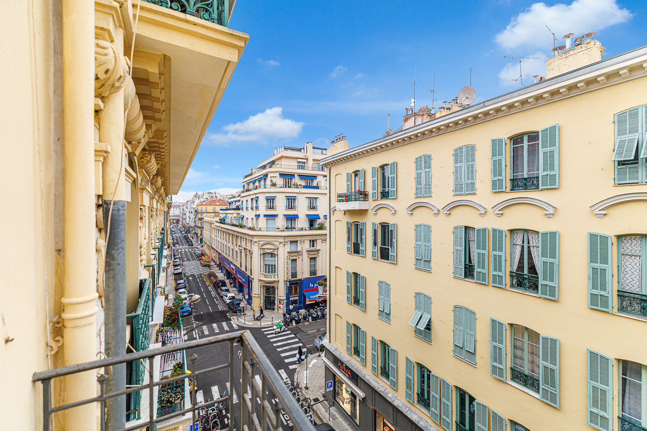 
                                                Vente
                                                 .