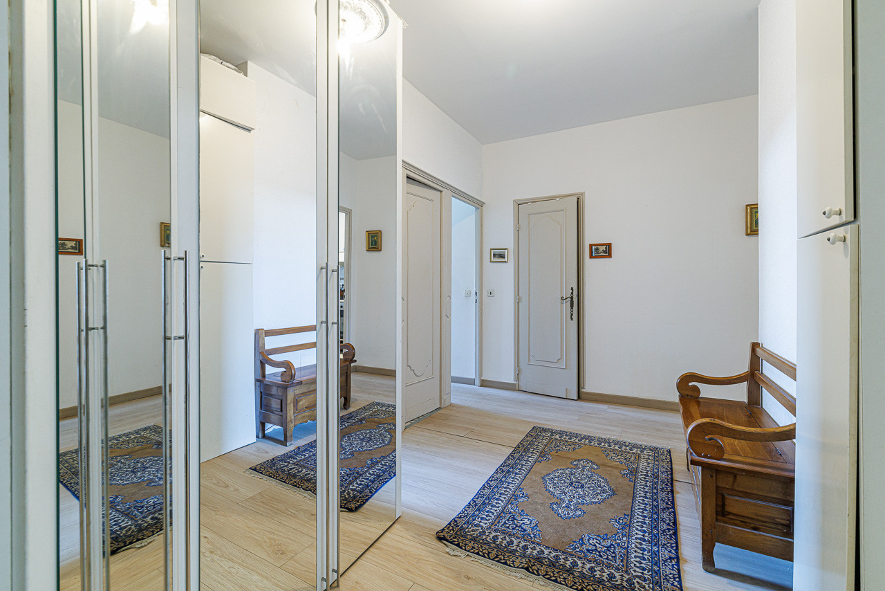 
                                                Vente
                                                 .