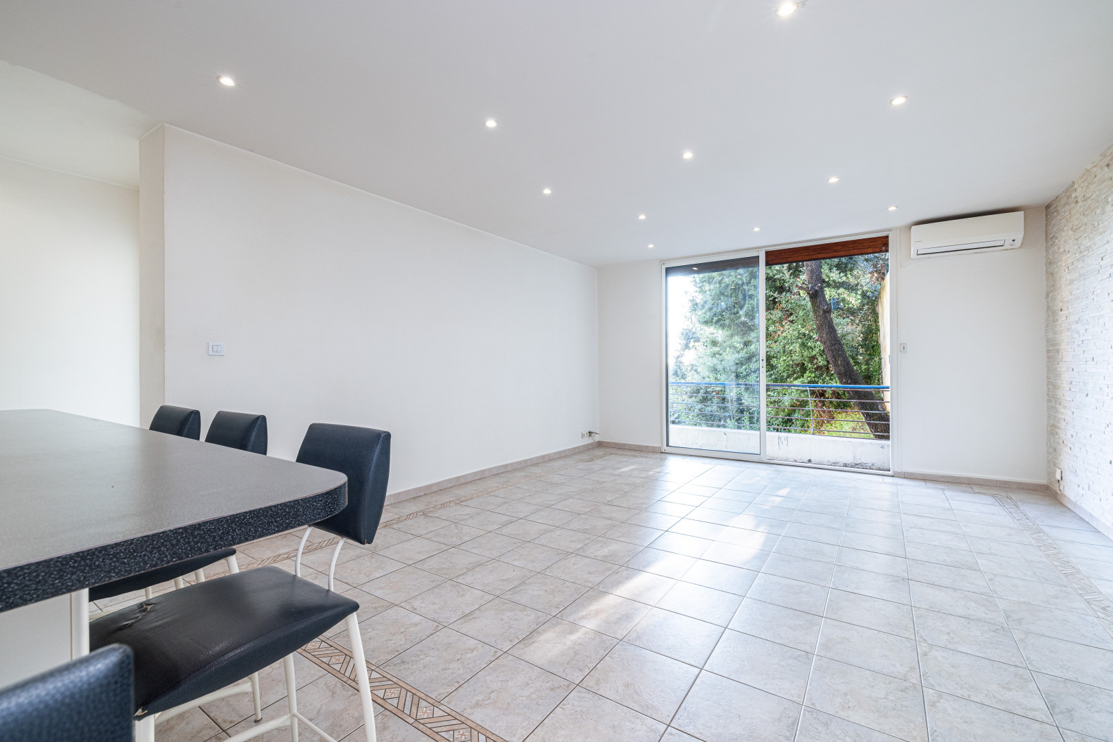 
                                                Vente
                                                 .