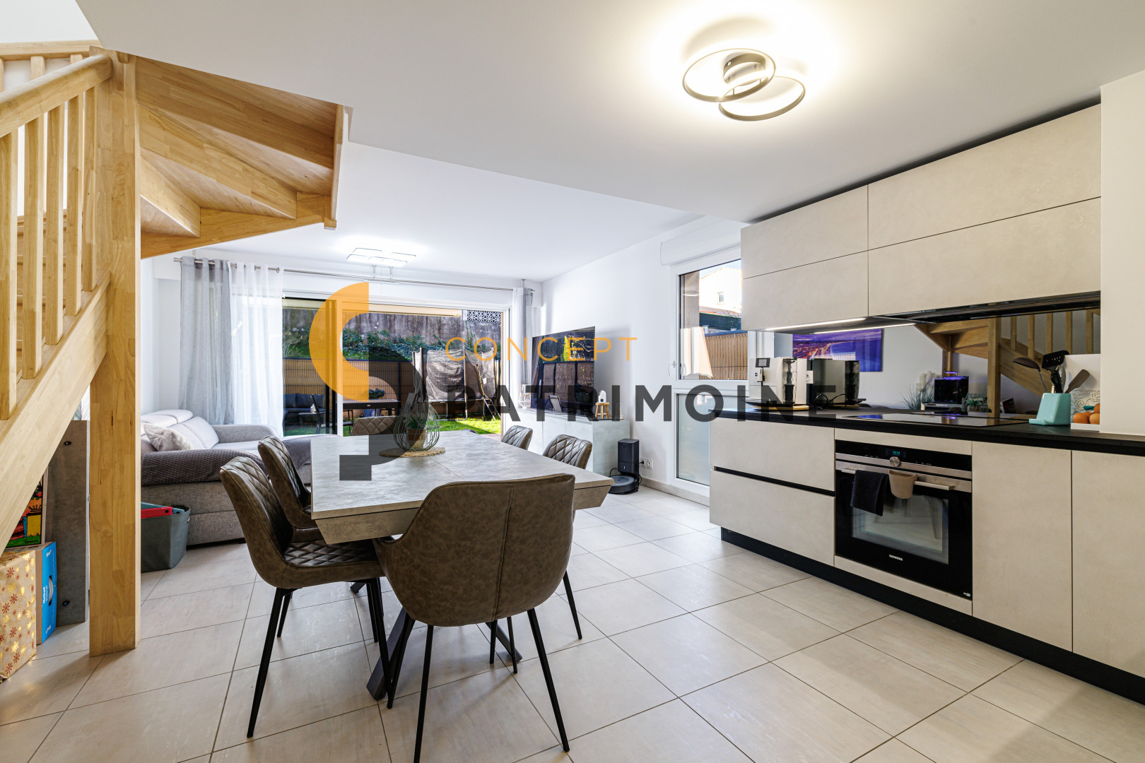 
                                                Vente
                                                 .