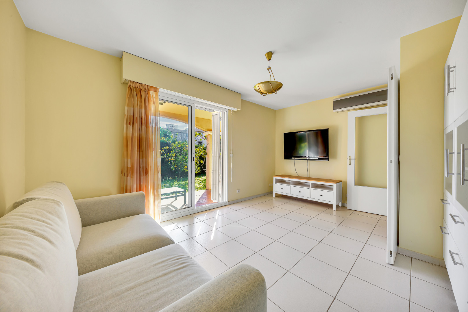 
                                                Location
                                                 .