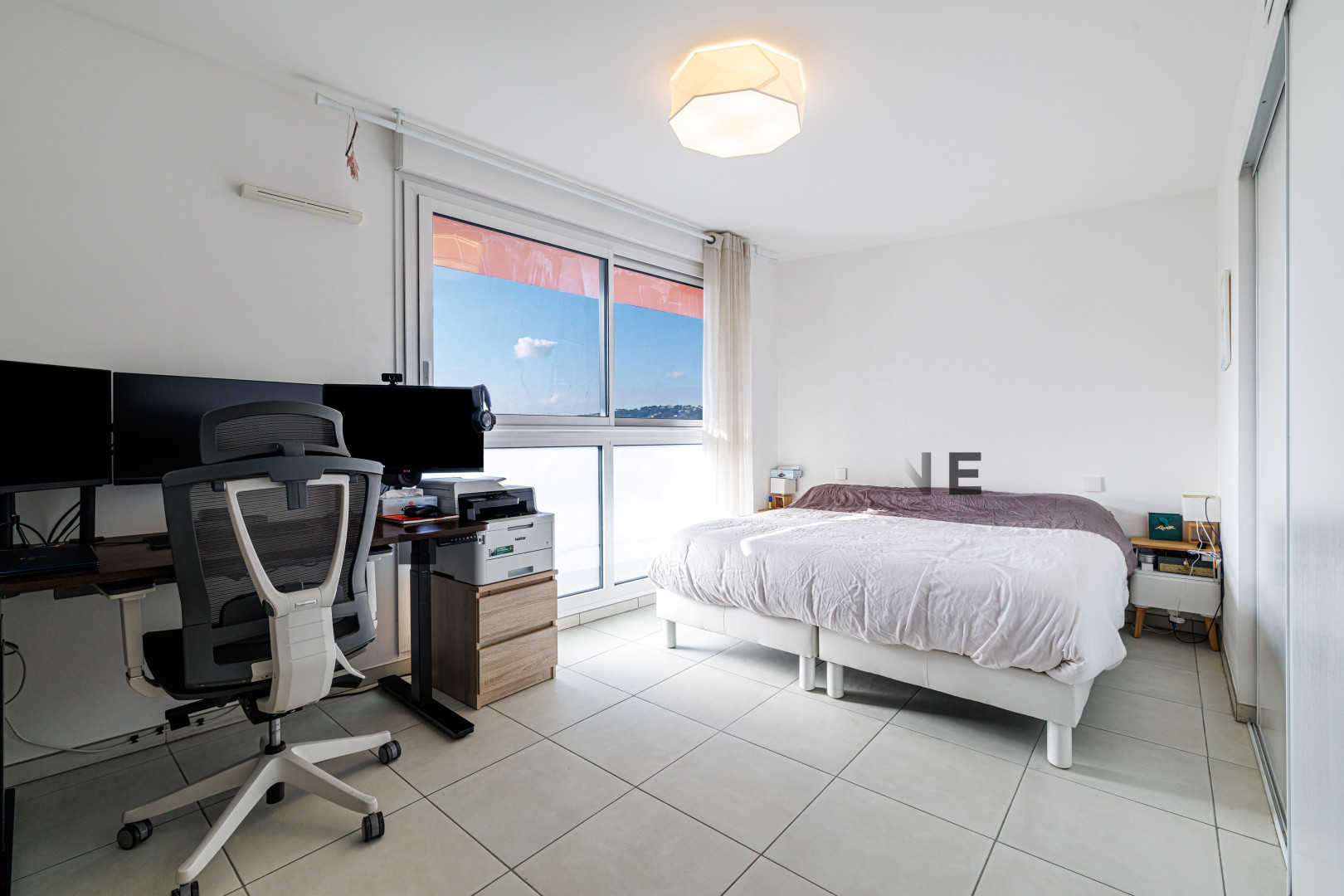 
                                                Vente
                                                 .