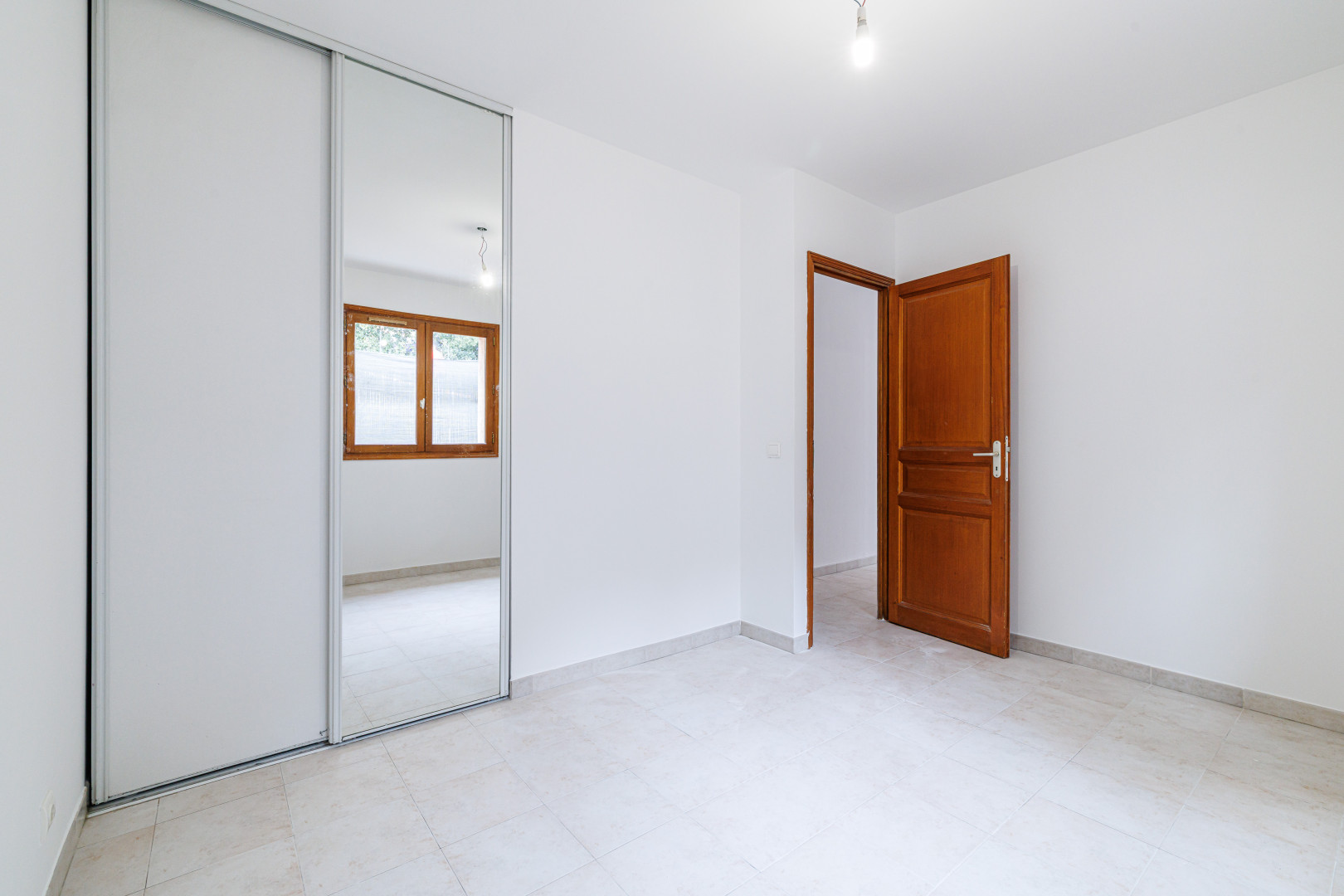 
                                                Vente
                                                 .