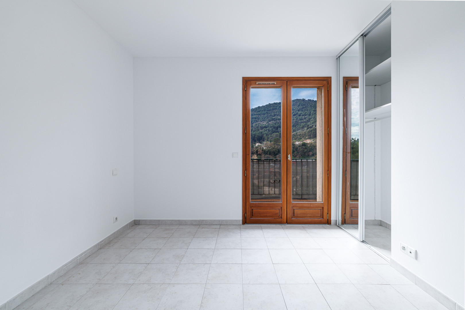 
                                                Vente
                                                 .