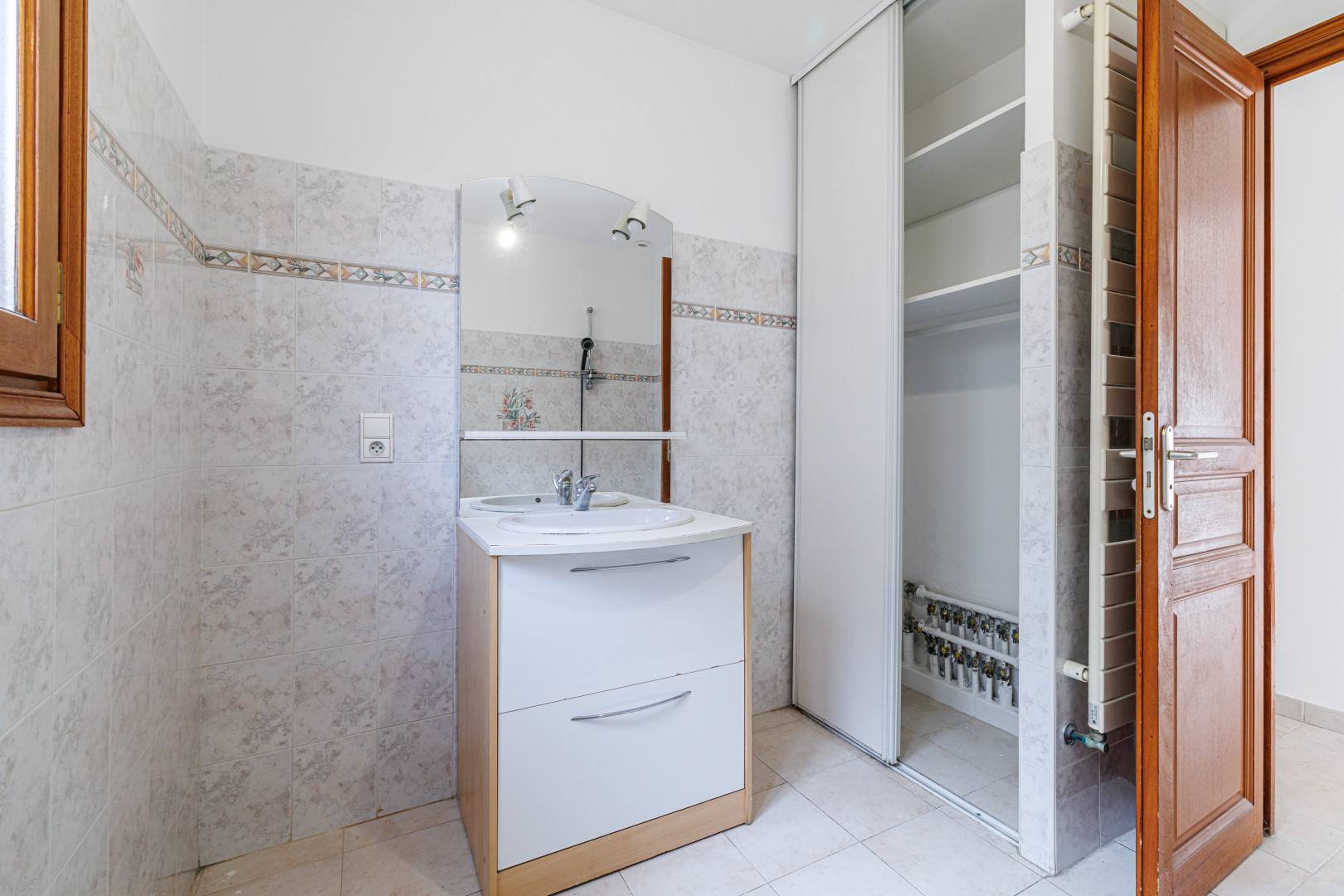 
                                                Vente
                                                 .