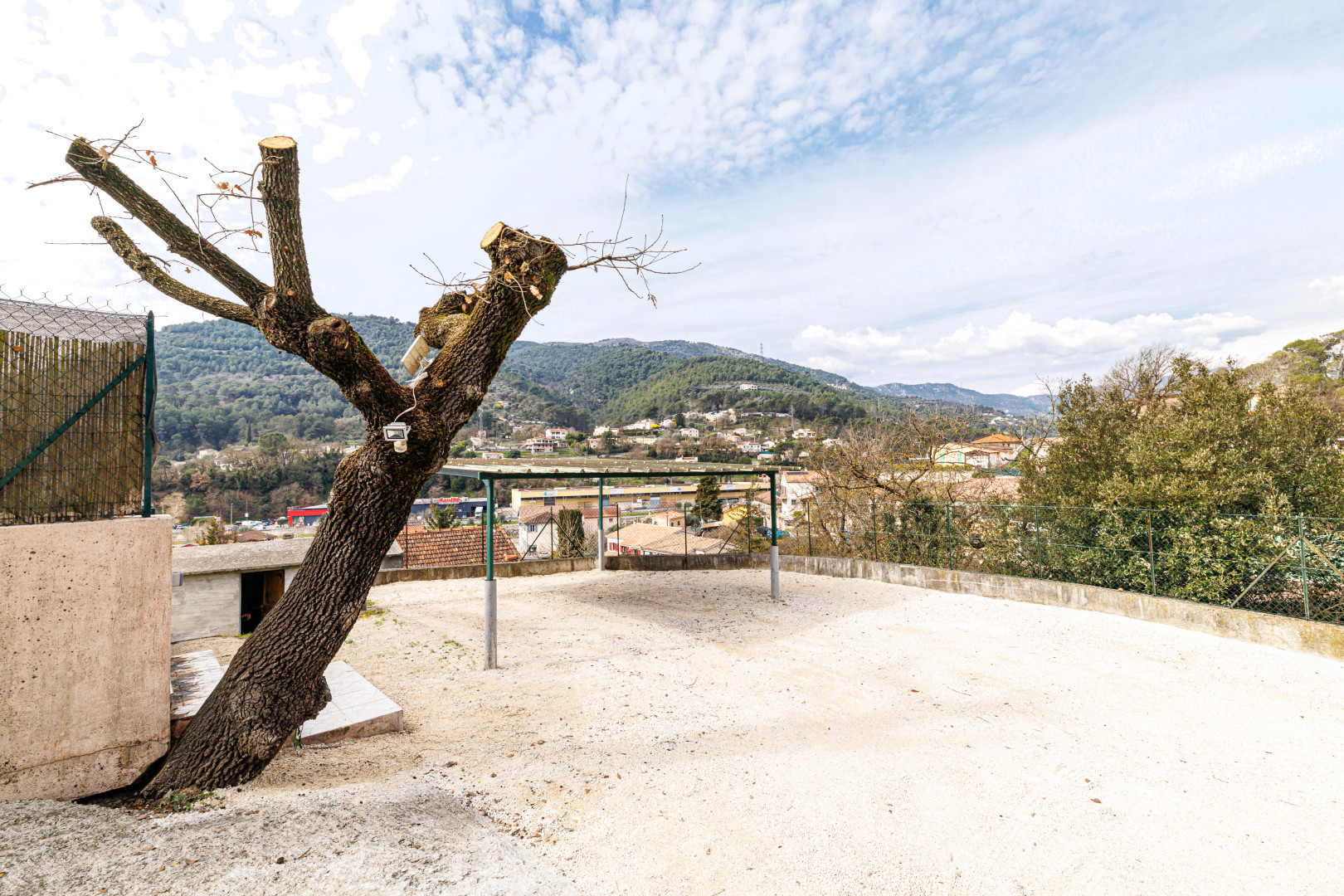 
                                                Vente
                                                 .