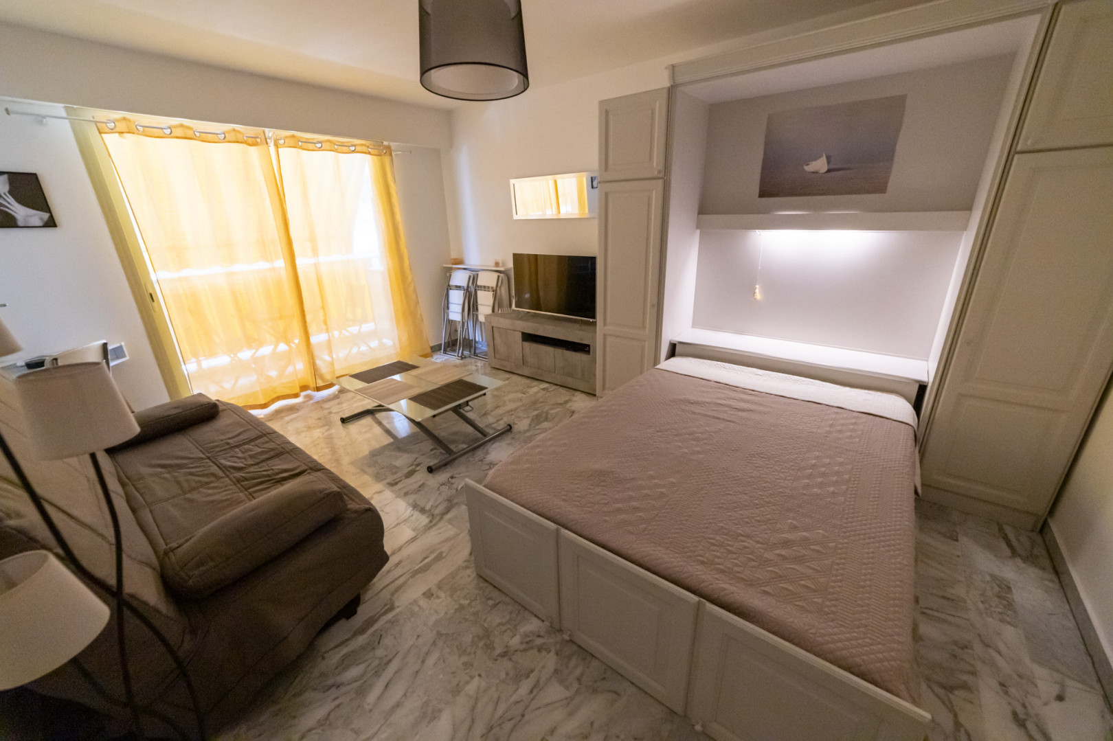 
                                                Vente
                                                 .