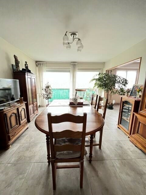 
                                                Viager
                                                 .