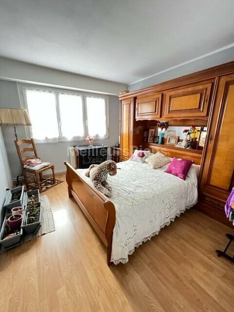 
                                                Viager
                                                 .