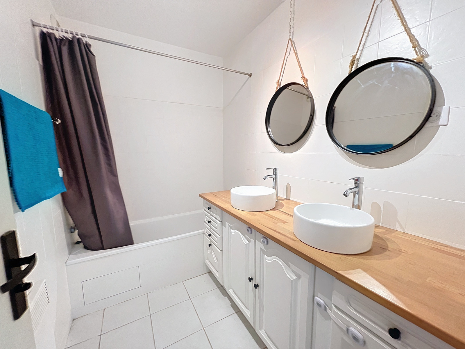 
                                                Vente
                                                 .