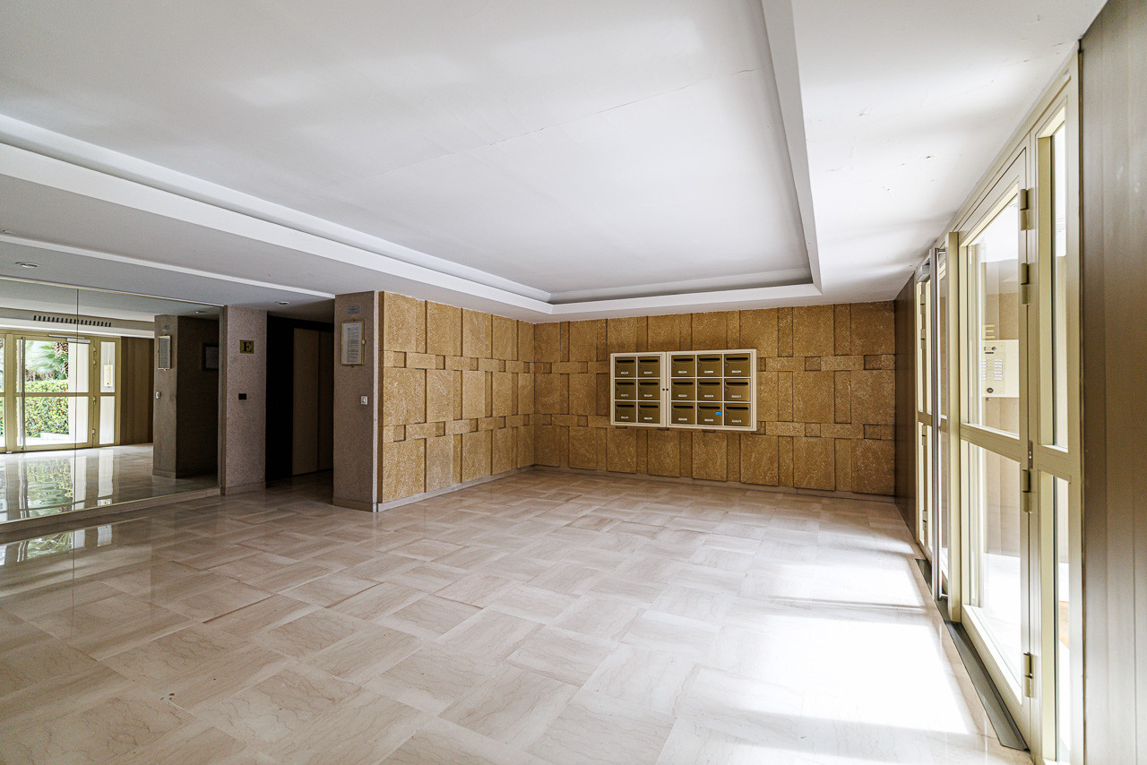 
                                                Vente
                                                 .