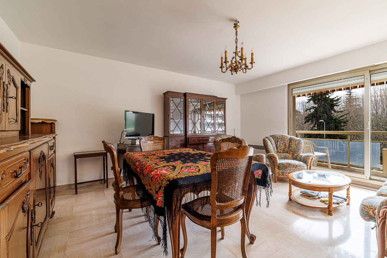 
                                                Vente
                                                 .