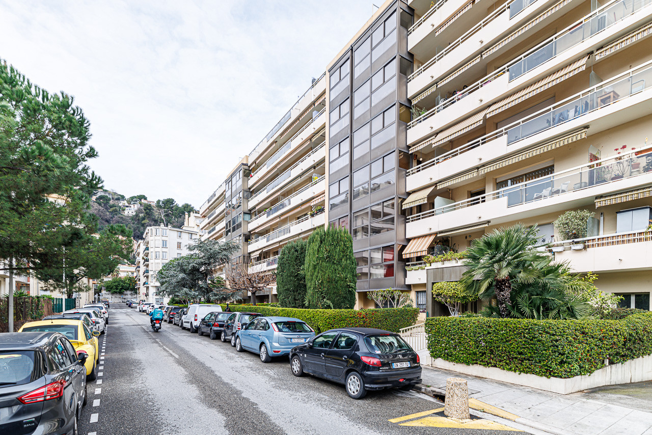 
                                                Vente
                                                 .